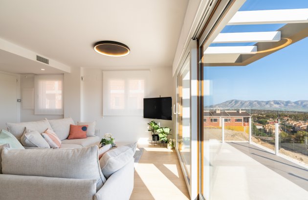 Nieuwbouw  - Geschakelde woning -
La Nucía