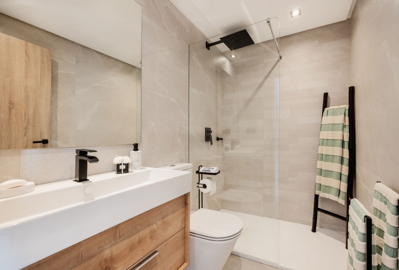 Nieuwbouw  - Geschakelde woning -
Cerros del Lago