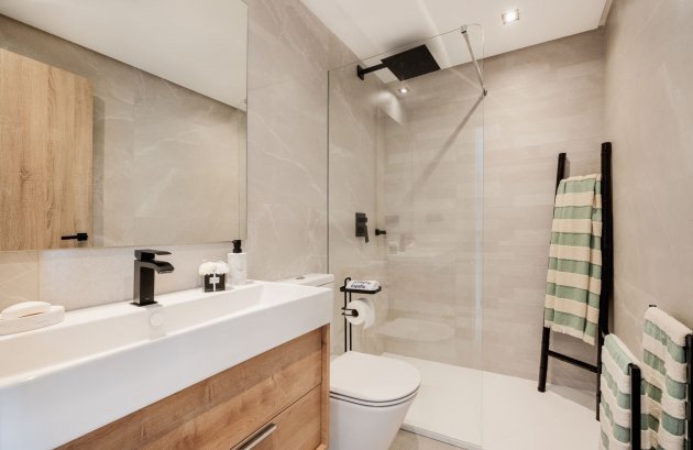 Nieuwbouw  - Geschakelde woning -
Cerros del Lago