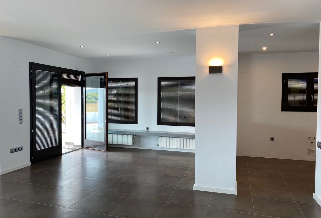 Herverkoop - Villa -
Moraira