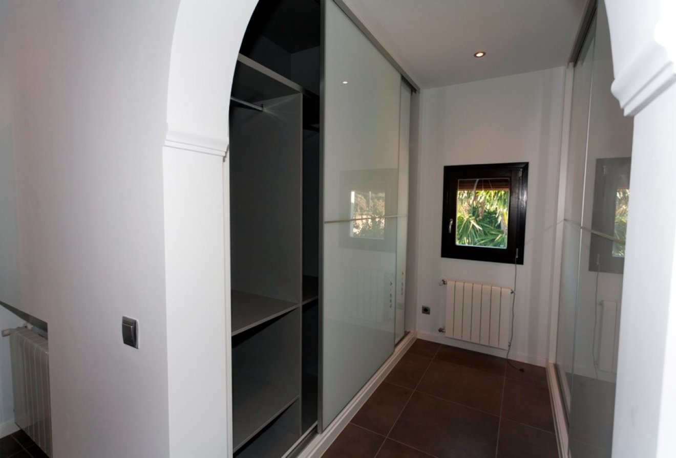 Herverkoop - Villa -
Moraira