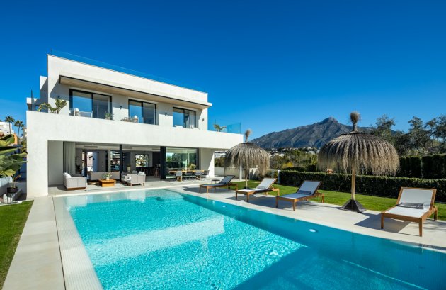 Nieuwbouw  - Villa -
Marbella