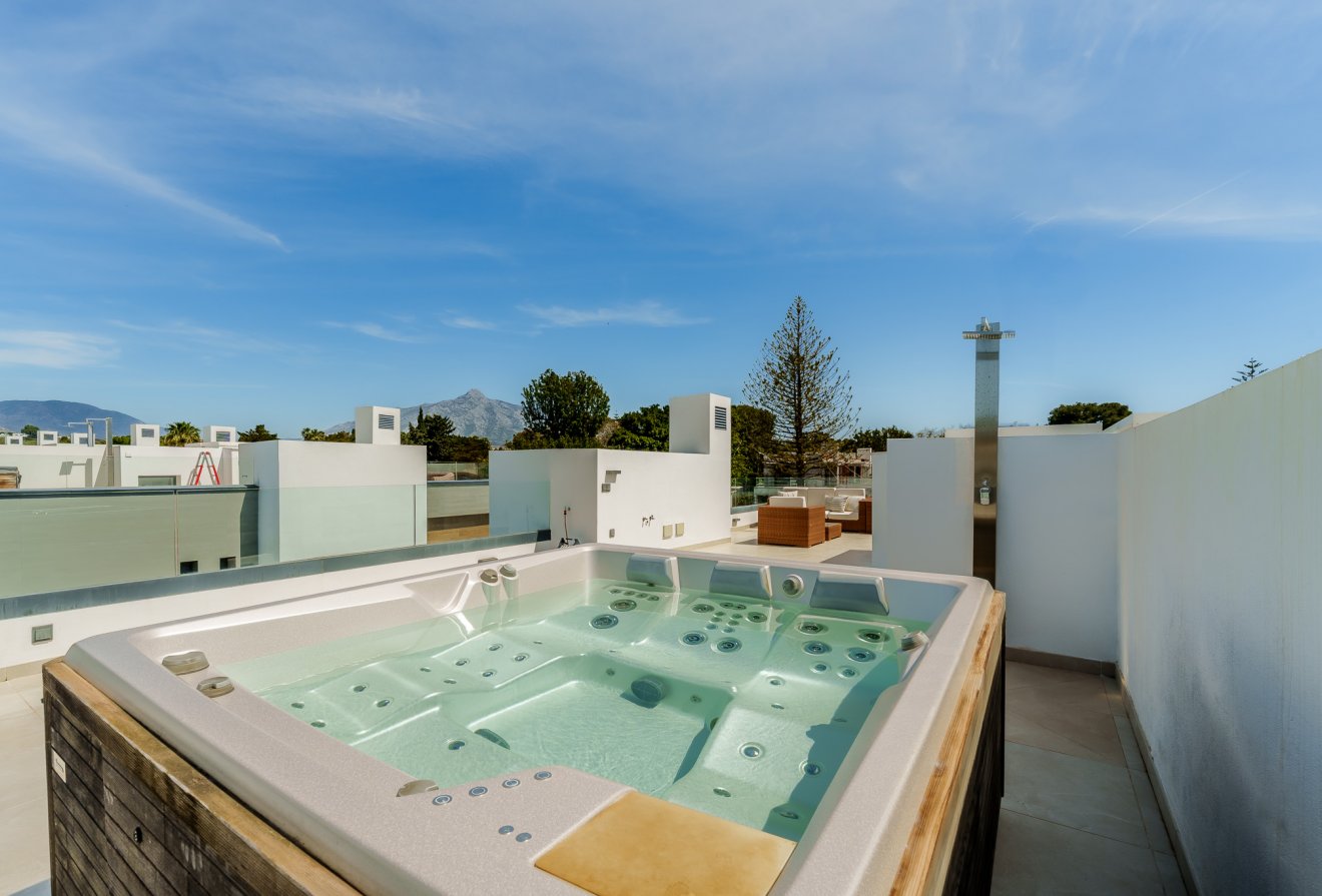 Nieuwbouw  - Villa -
Marbella