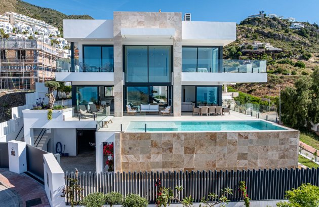 Nieuwbouw - Villa -
Benalmádena