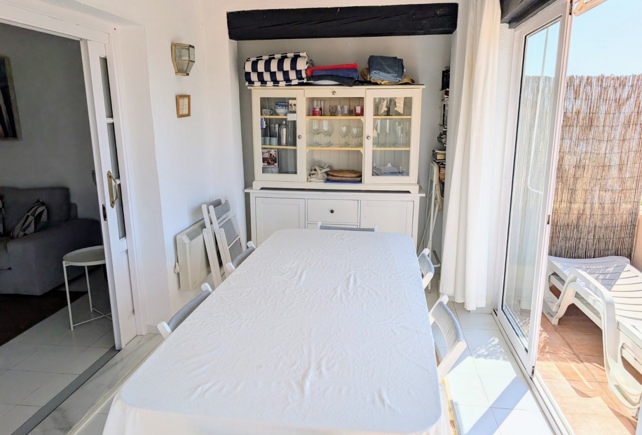 Herverkoop - Geschakelde woning -
Moraira - Benimeit