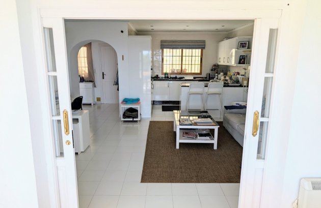 Herverkoop - Geschakelde woning -
Moraira - Benimeit