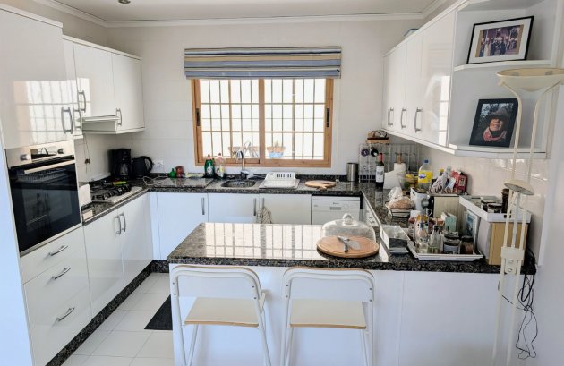 Herverkoop - Geschakelde woning -
Moraira - Benimeit