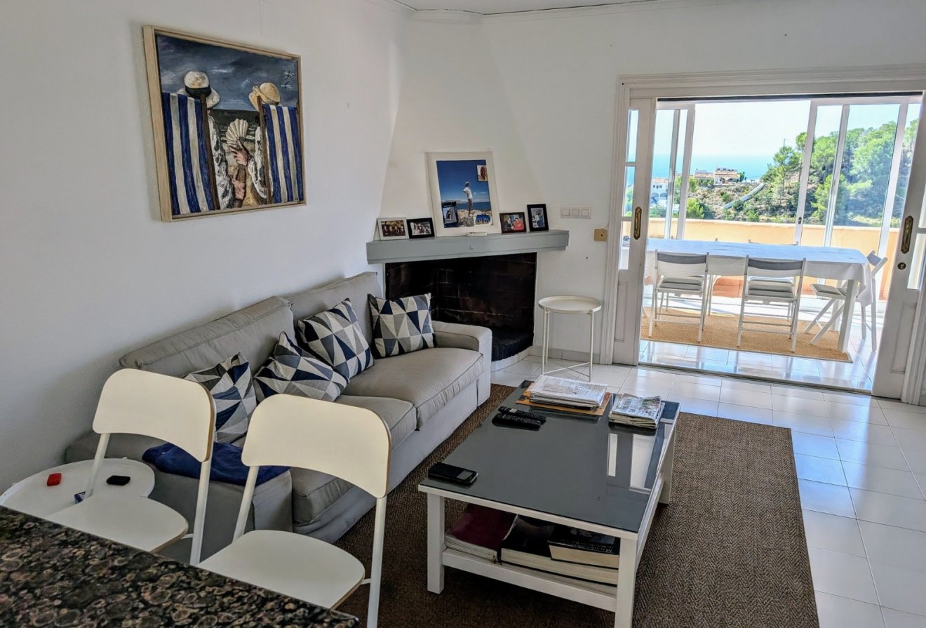 Herverkoop - Geschakelde woning -
Moraira - Benimeit