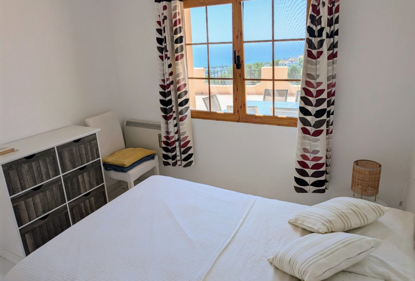 Herverkoop - Geschakelde woning -
Moraira - Benimeit