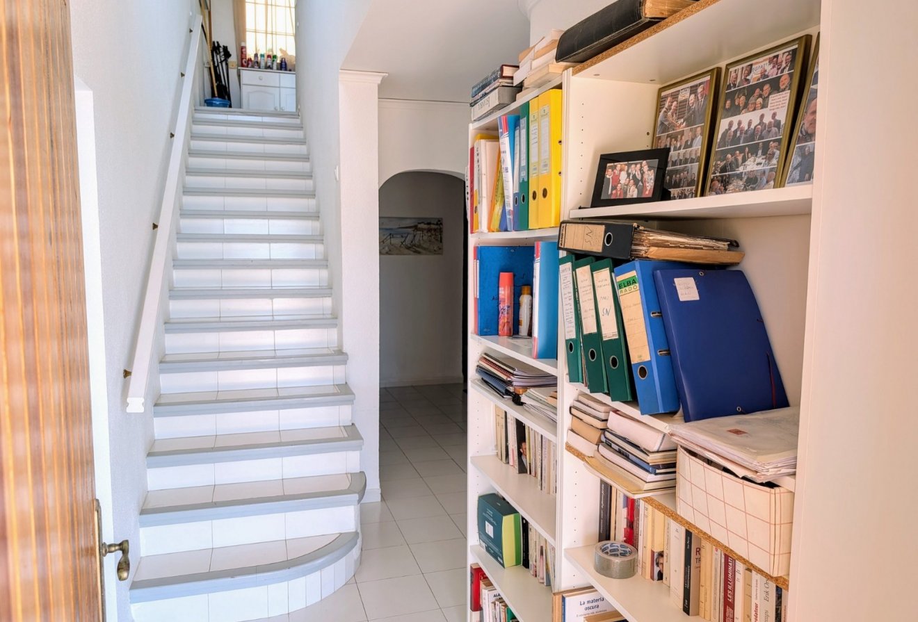 Herverkoop - Geschakelde woning -
Moraira - Benimeit