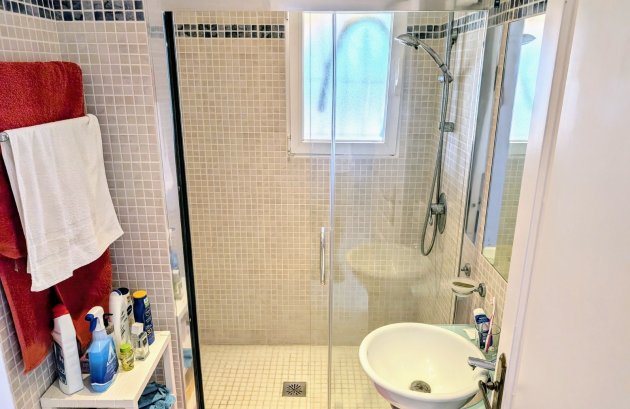 Herverkoop - Geschakelde woning -
Moraira - Benimeit