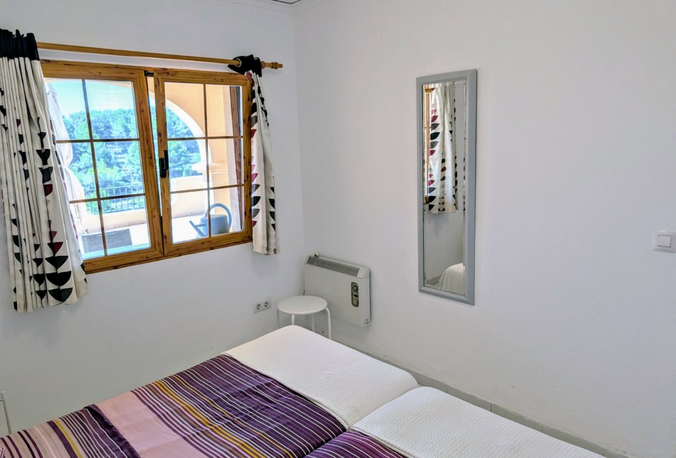 Herverkoop - Geschakelde woning -
Moraira - Benimeit