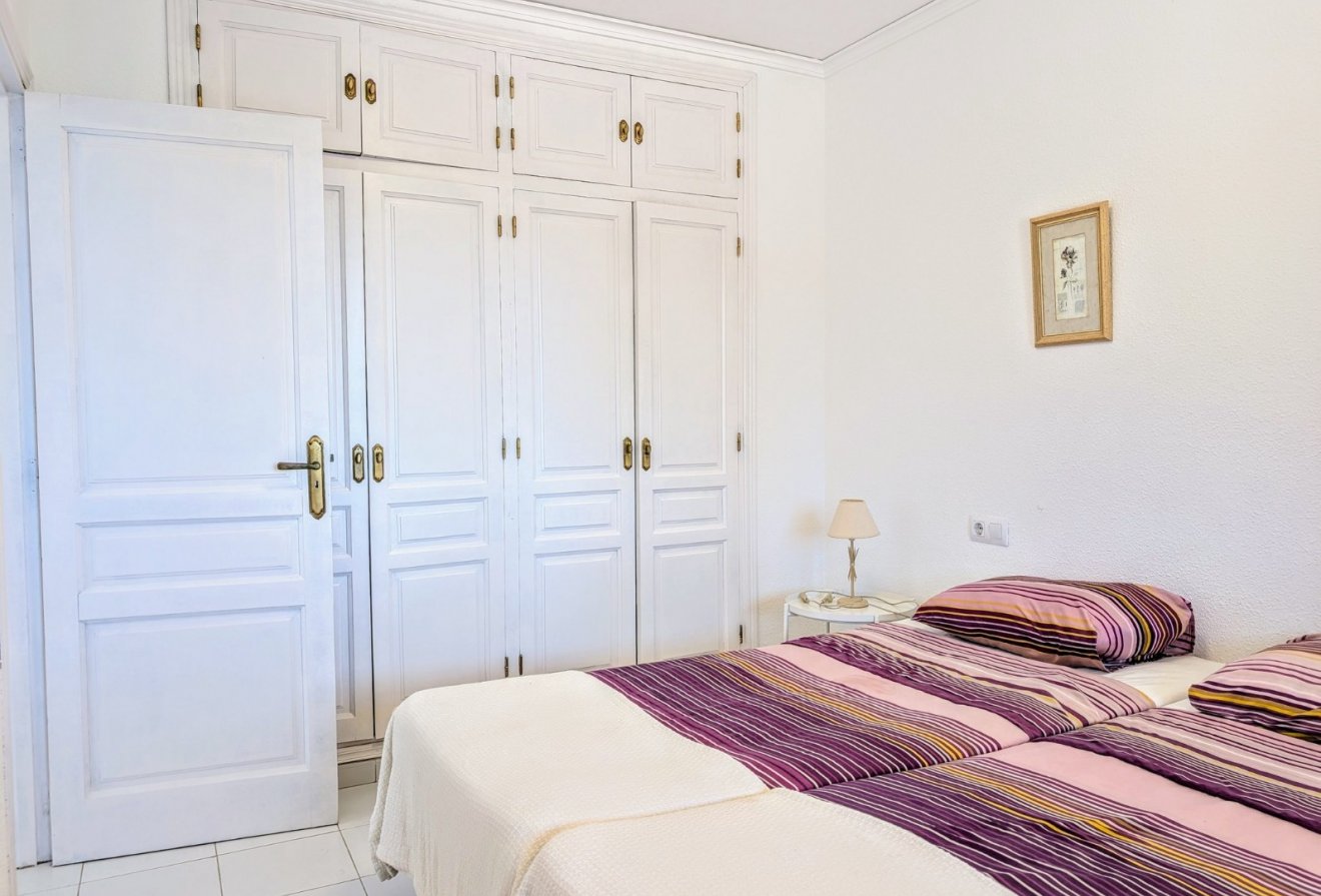 Herverkoop - Geschakelde woning -
Moraira - Benimeit