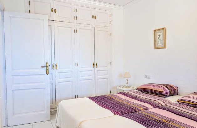 Herverkoop - Geschakelde woning -
Moraira - Benimeit