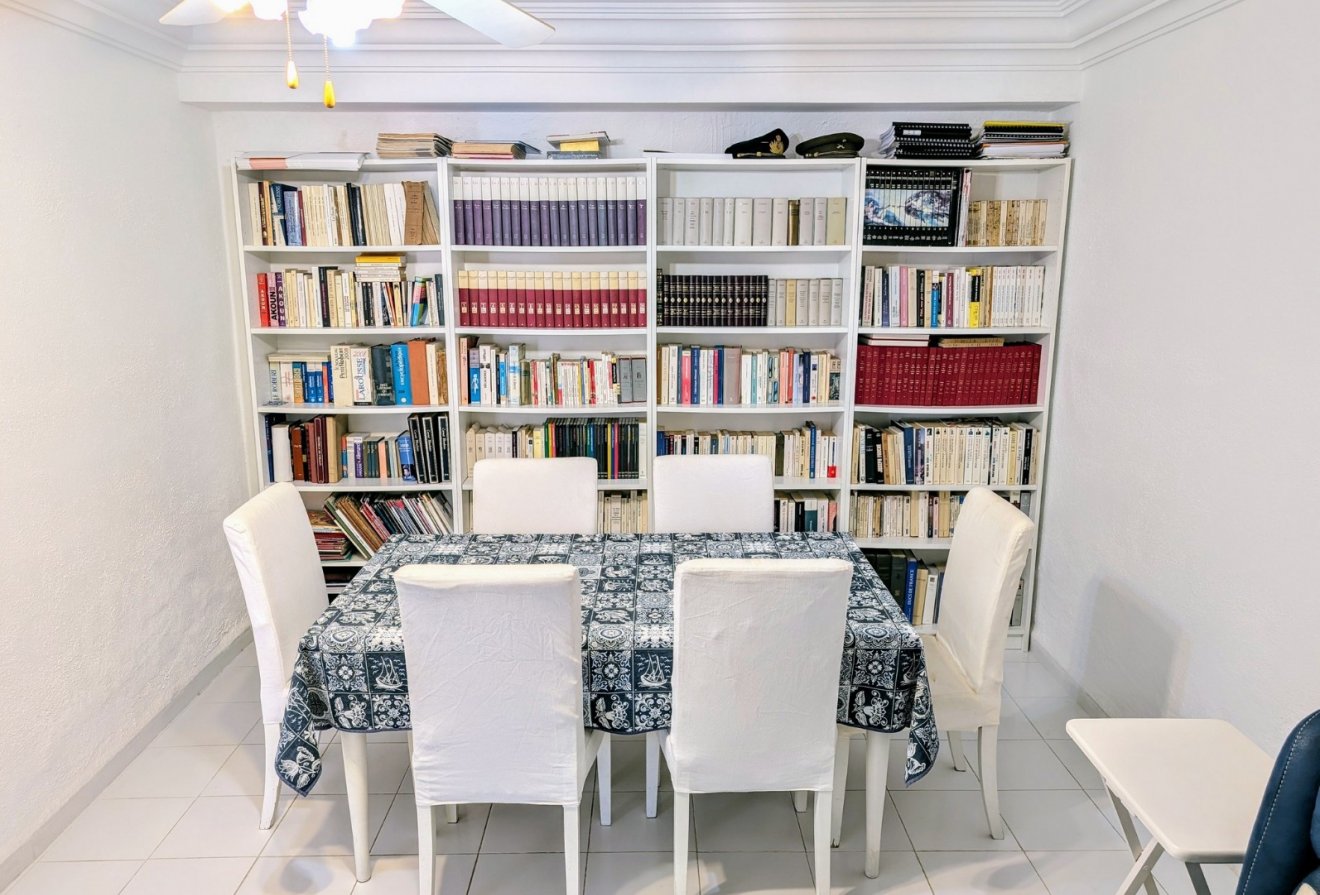 Herverkoop - Geschakelde woning -
Moraira - Benimeit