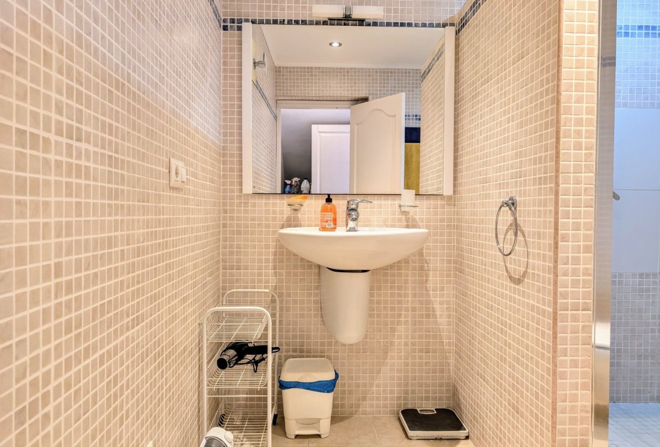 Herverkoop - Geschakelde woning -
Moraira - Benimeit