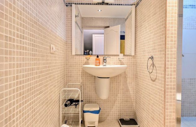 Herverkoop - Geschakelde woning -
Moraira - Benimeit