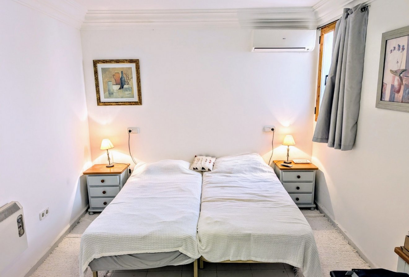 Herverkoop - Geschakelde woning -
Moraira - Benimeit