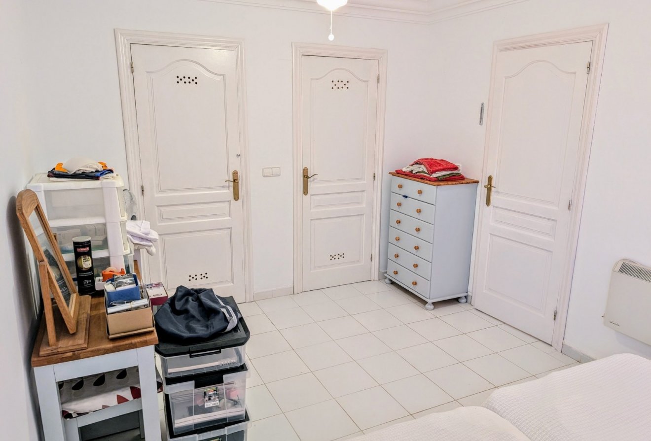 Herverkoop - Geschakelde woning -
Moraira - Benimeit