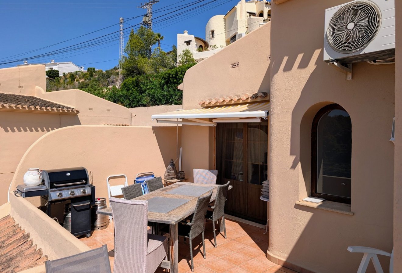 Herverkoop - Geschakelde woning -
Moraira - Benimeit