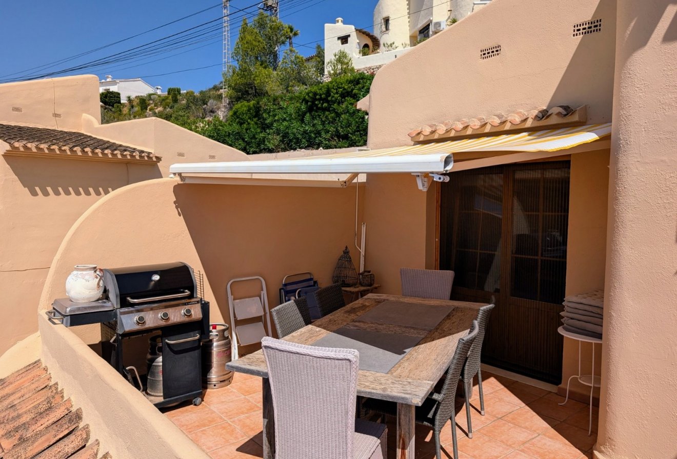 Herverkoop - Geschakelde woning -
Moraira - Benimeit