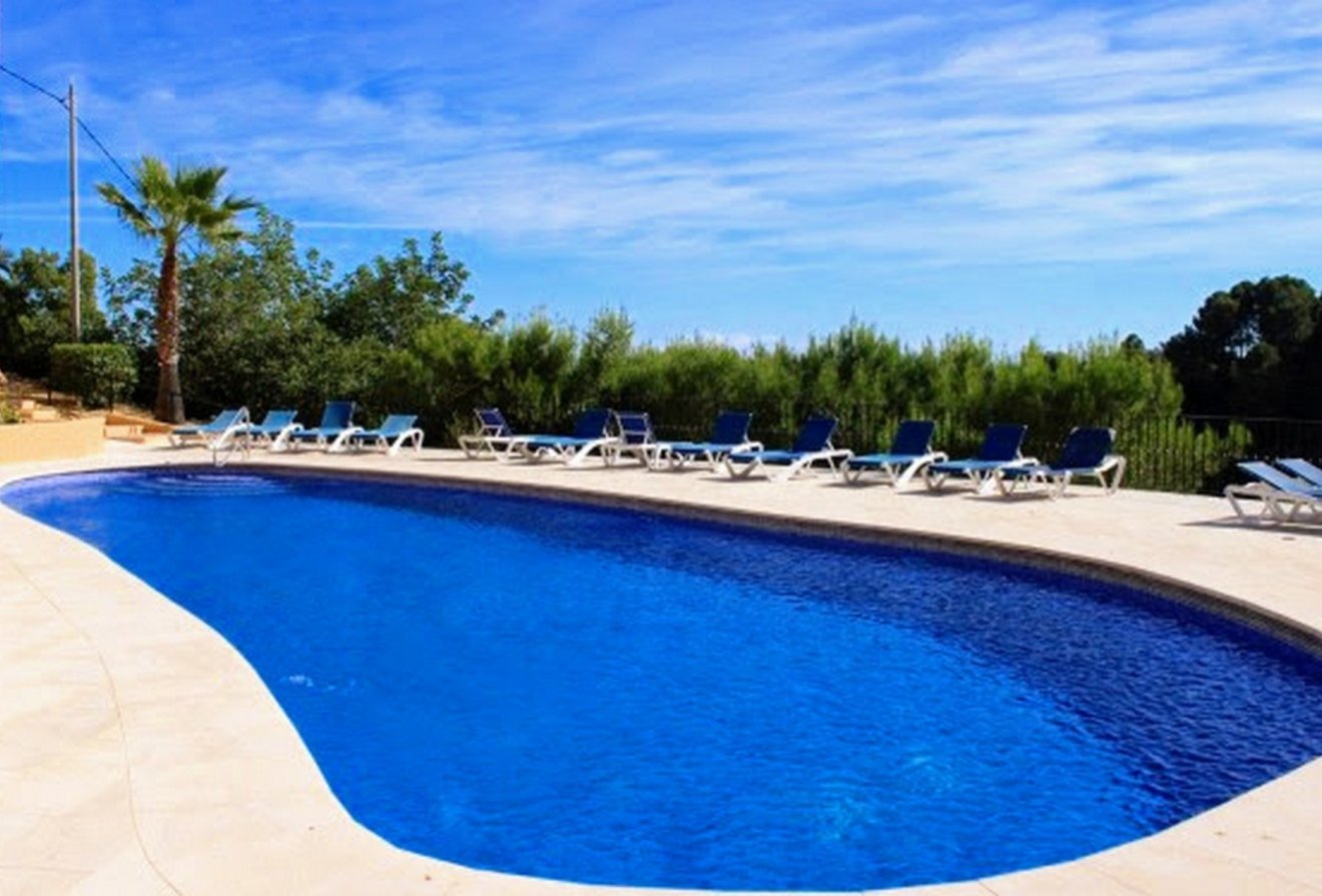 Herverkoop - Geschakelde woning -
Moraira - Benimeit