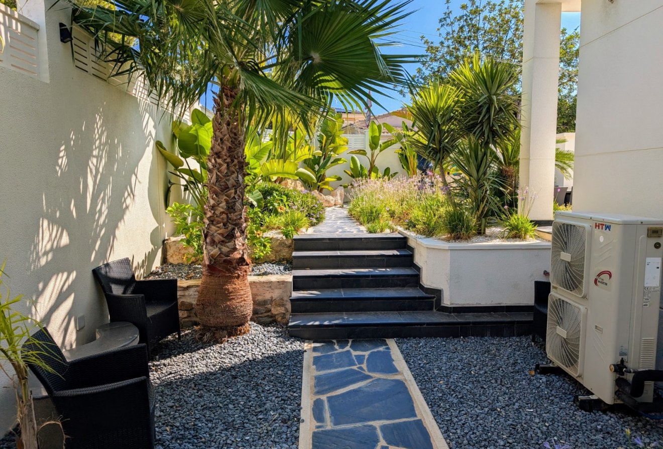 Herverkoop - Villa -
Calpe - Calalga