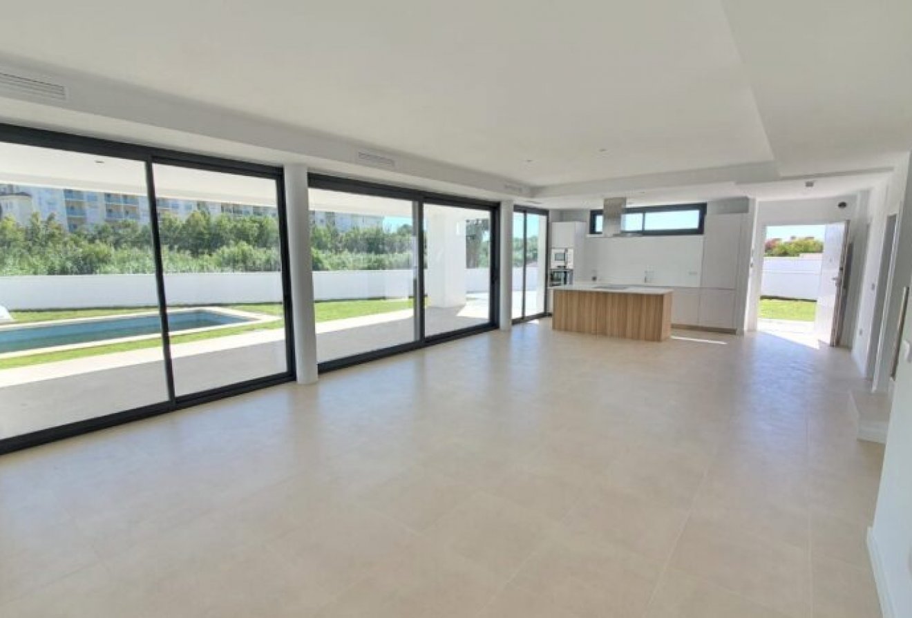 New Build - Villa -
Manilva