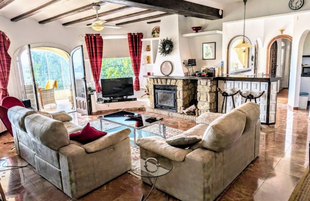 Herverkoop - Villa -
Moraira - Benimeit