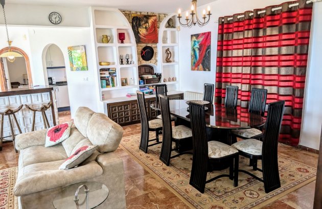 Herverkoop - Villa -
Moraira - Benimeit