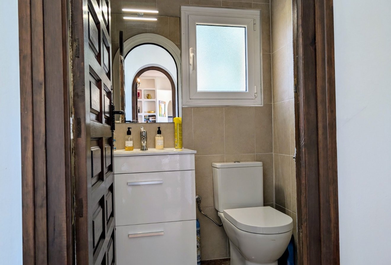 Herverkoop - Villa -
Moraira - Benimeit