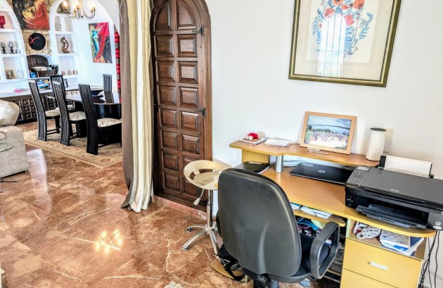 Herverkoop - Villa -
Moraira - Benimeit