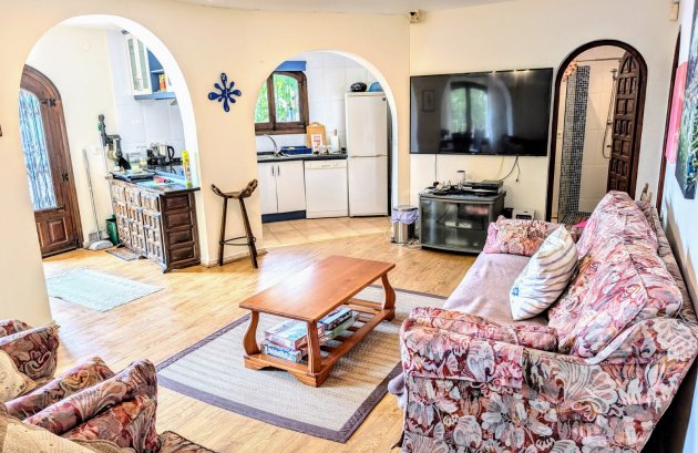 Herverkoop - Villa -
Moraira - Benimeit