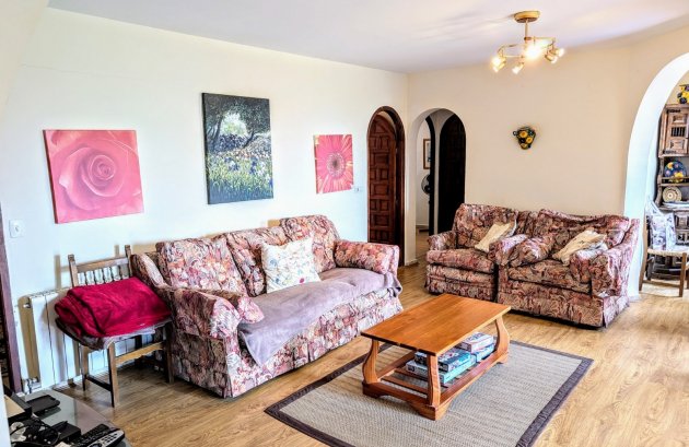 Herverkoop - Villa -
Moraira - Benimeit