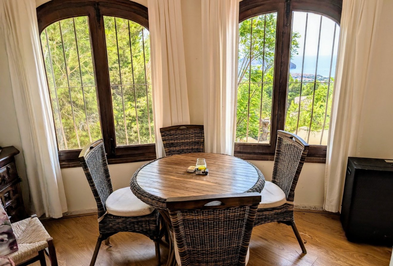 Herverkoop - Villa -
Moraira - Benimeit