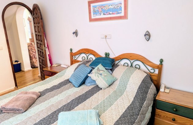 Herverkoop - Villa -
Moraira - Benimeit