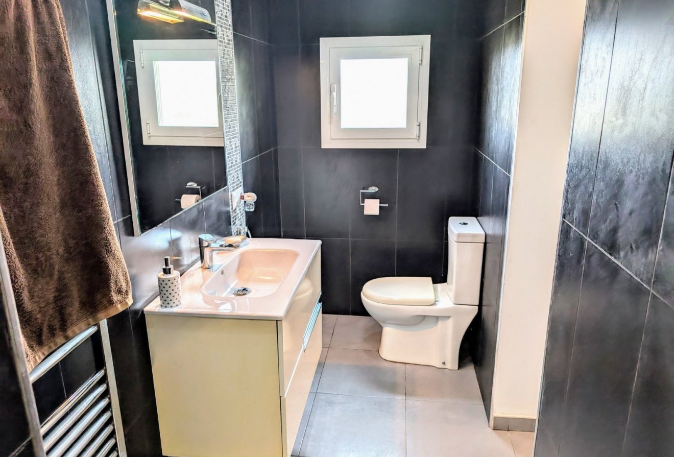 Herverkoop - Villa -
Moraira - Benimeit