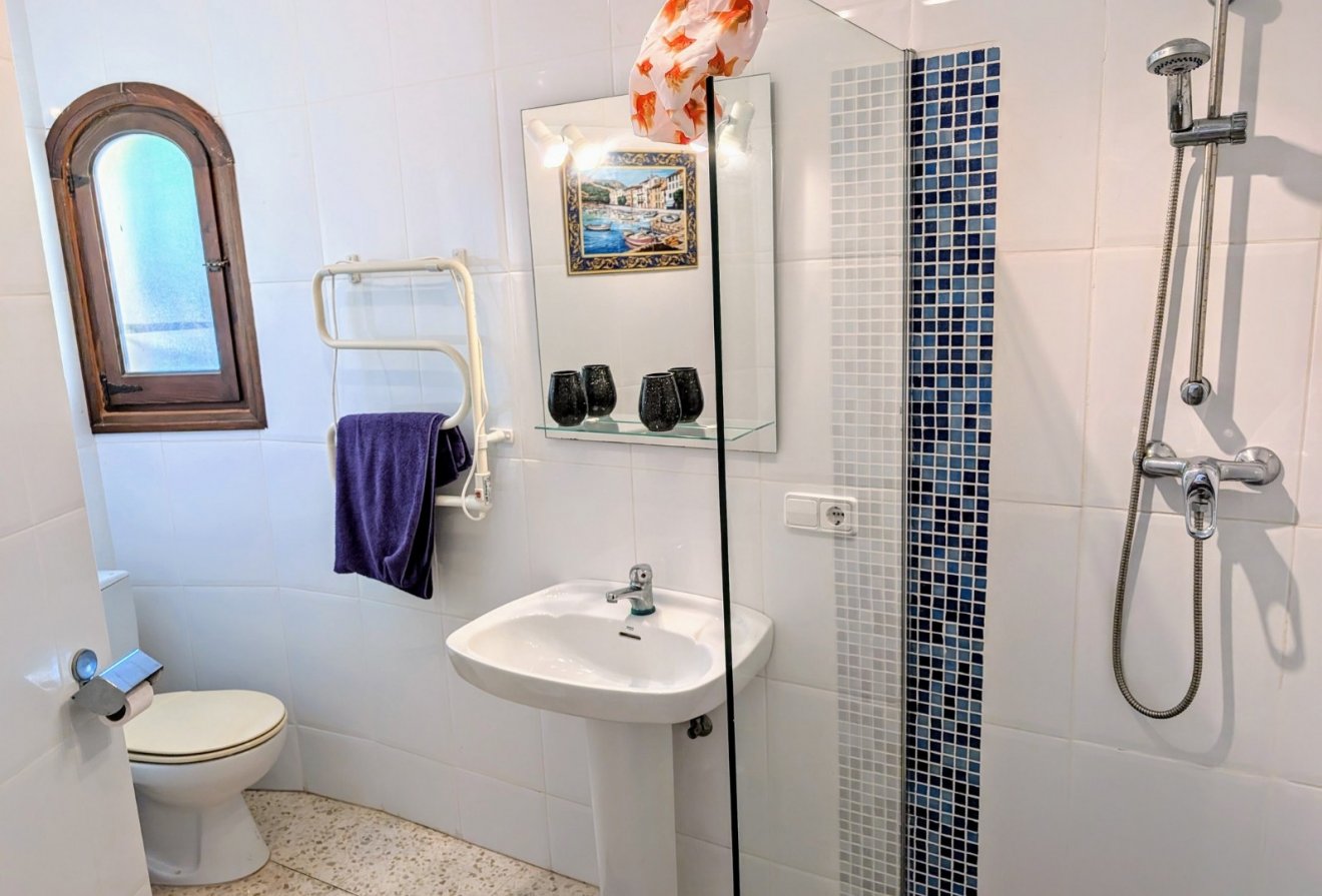 Herverkoop - Villa -
Moraira - Benimeit