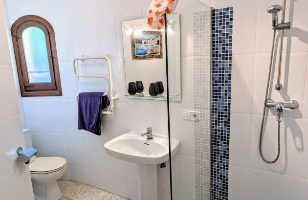 Herverkoop - Villa -
Moraira - Benimeit