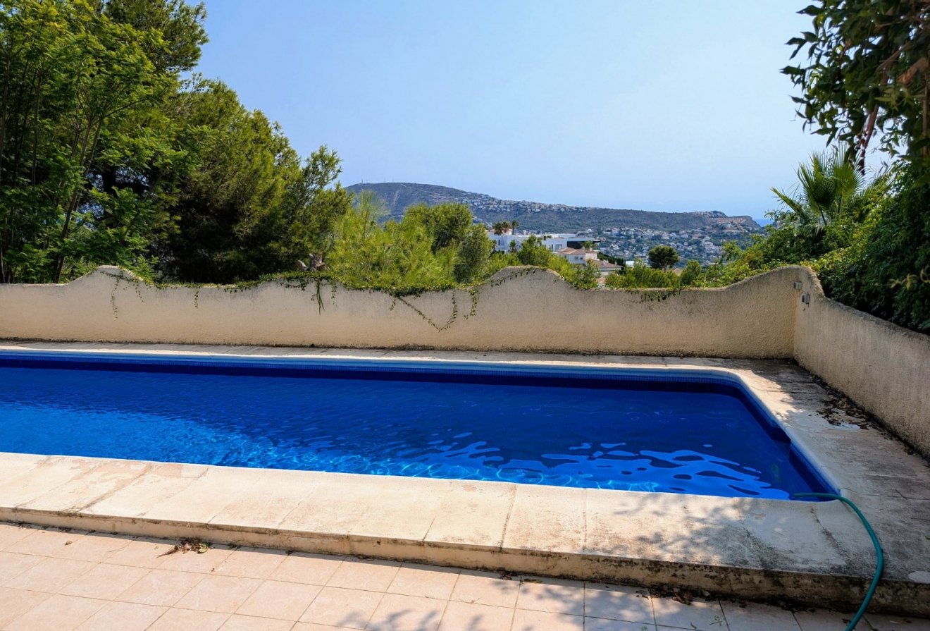 Herverkoop - Villa -
Moraira - Benimeit