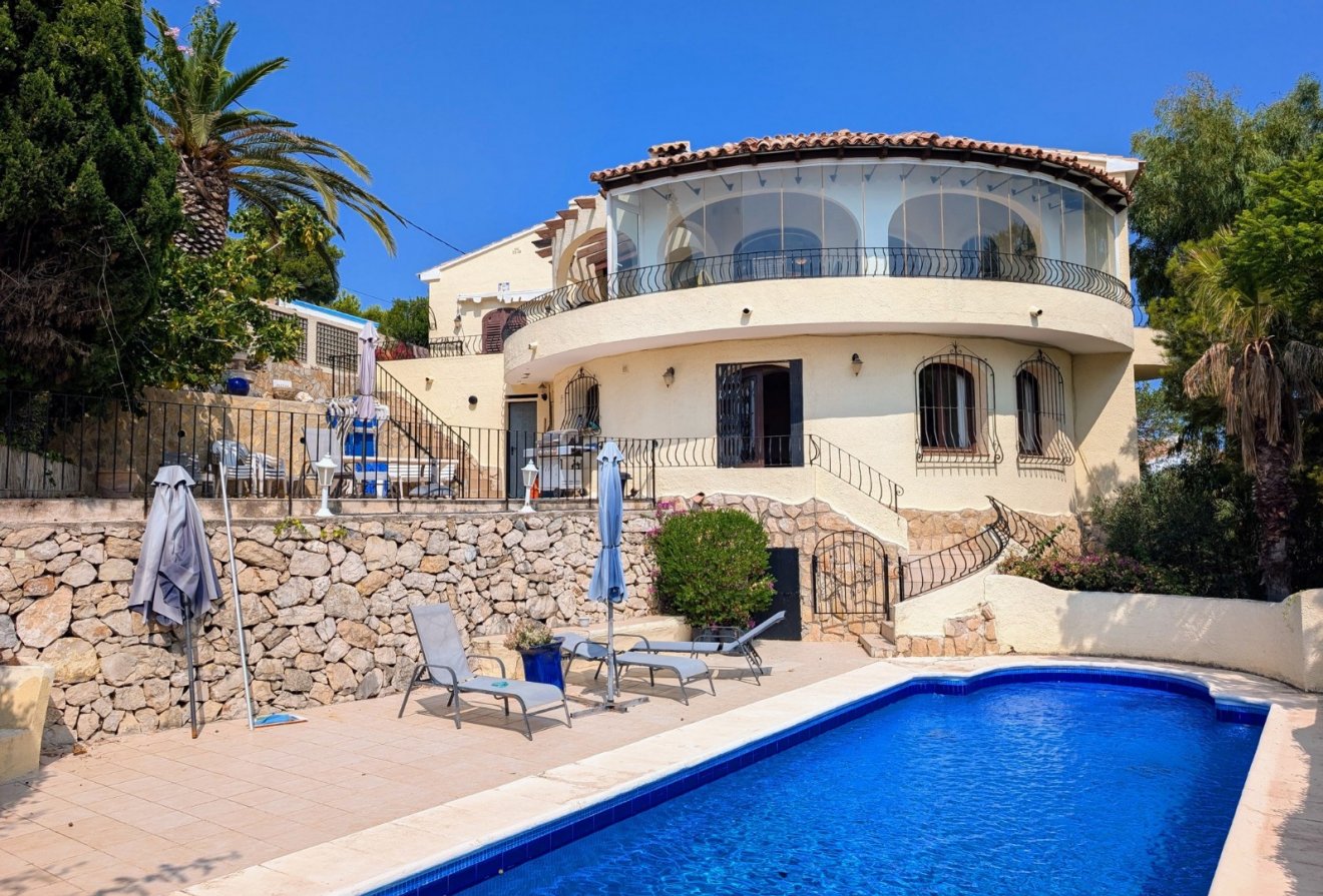 Herverkoop - Villa -
Moraira - Benimeit