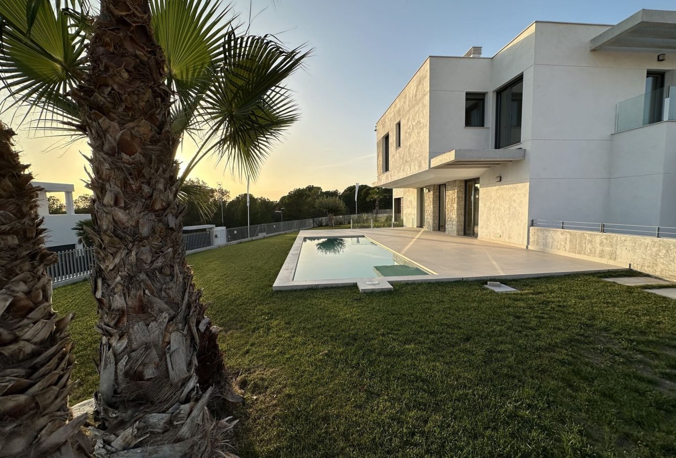 Nieuwbouw  - Villa -
Finestrat