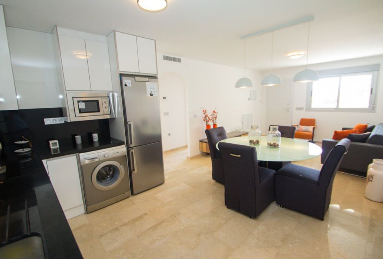 Nieuwbouw - Penthouse -
Res. Las Filipinas