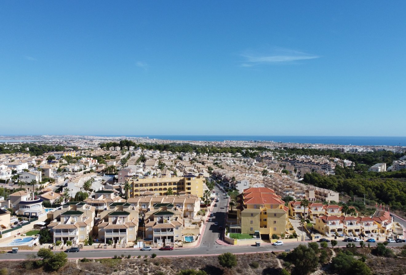 Nieuwbouw - Penthouse -
Res. Las Filipinas