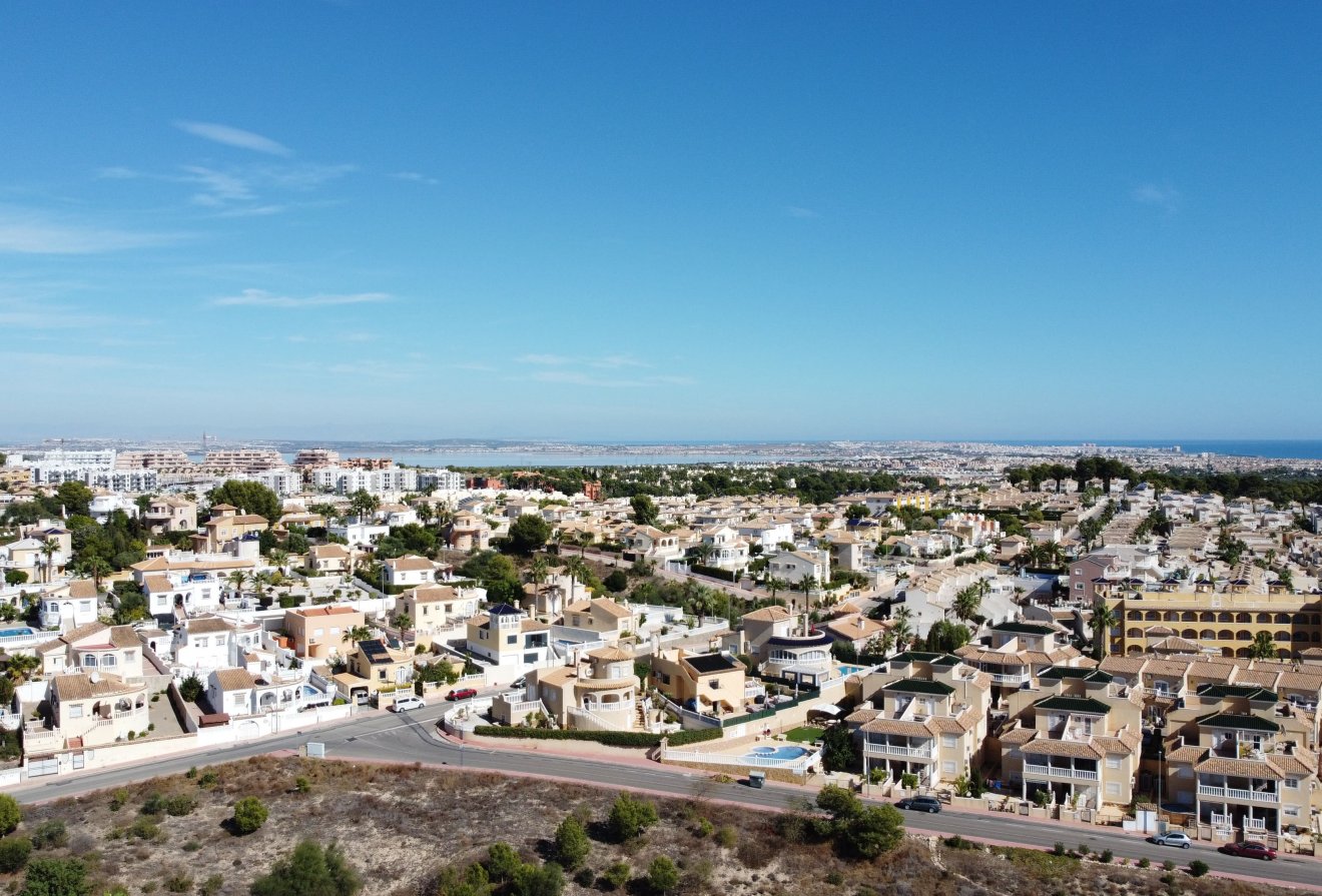 Nieuwbouw - Penthouse -
Res. Las Filipinas