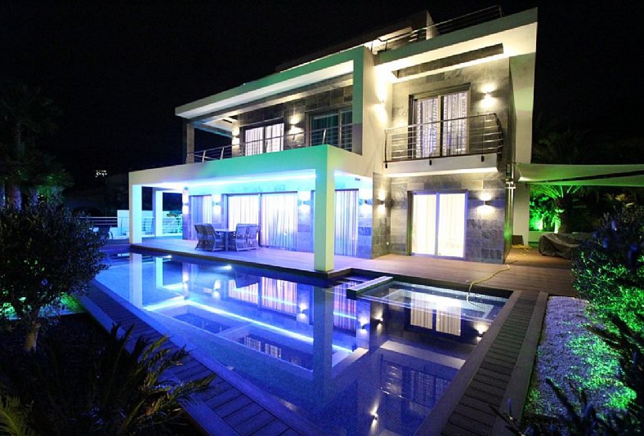 Nieuwbouw - Villa -
Calpe