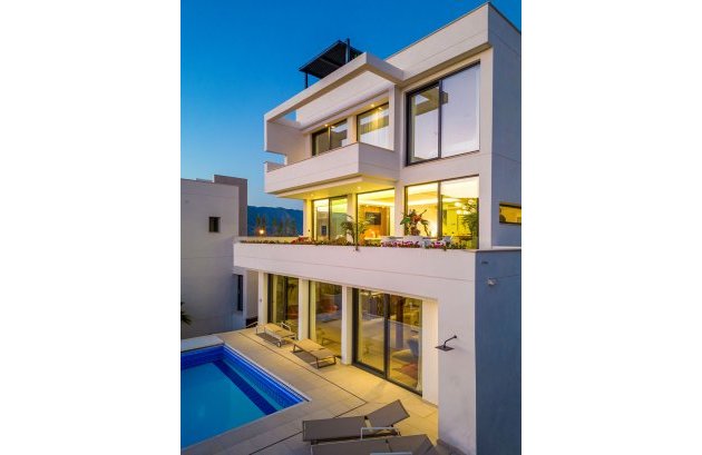 Nieuwbouw  - Villa -
Mijas