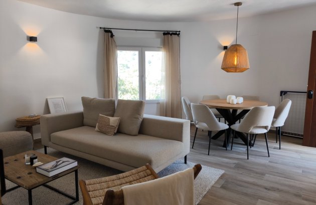 Herverkoop - Villa -
Benissa