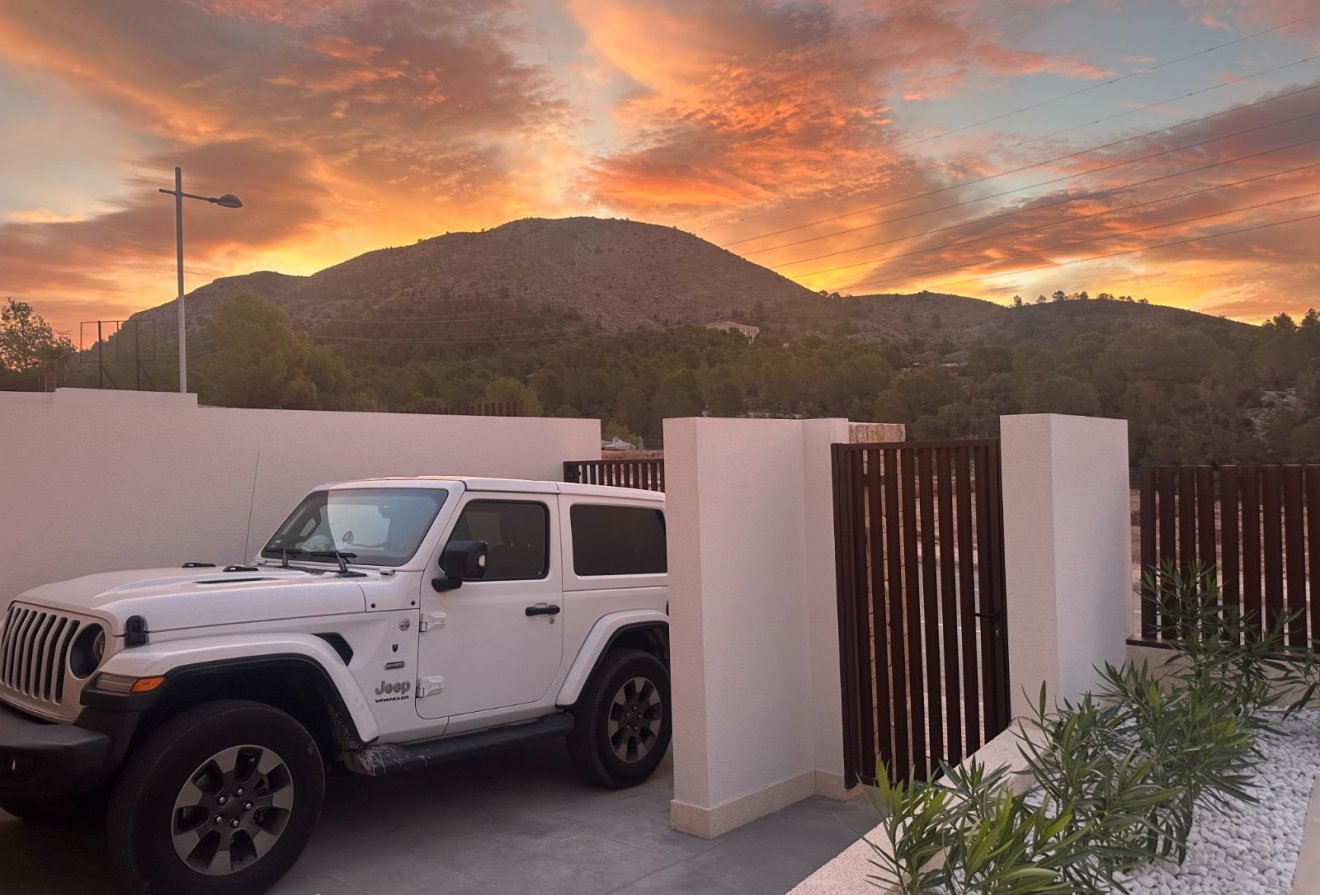 Herverkoop - Villa -
Finestrat