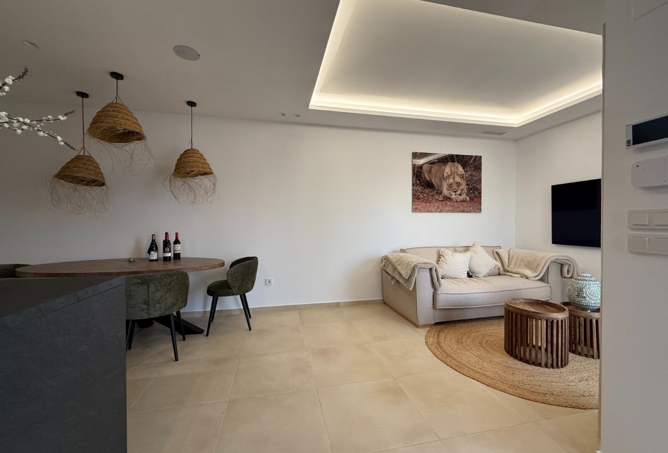 Herverkoop - Villa -
Finestrat